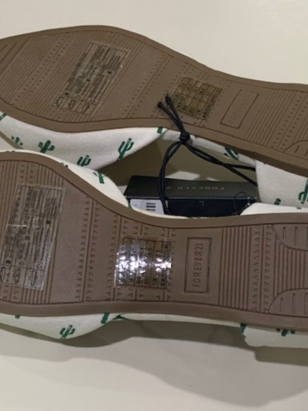 NWT New FOREVER 21 Women's Cactus Print Pointed Toe Sandals Flats Sz 7.5 Shoes - Picture 6 of 6